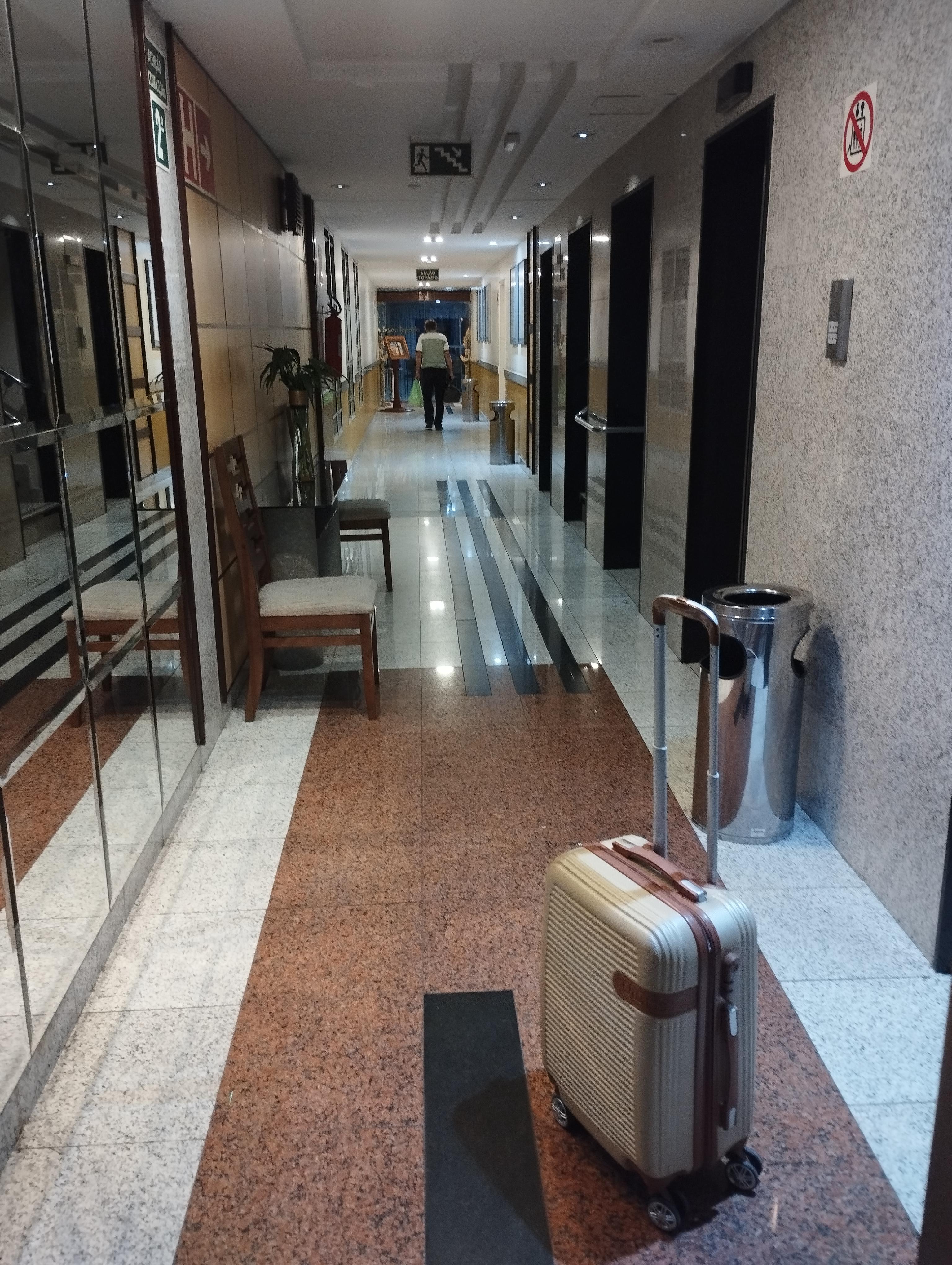 Indo pra tomar o café da manhã.