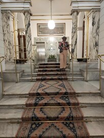Large grandeur, tall ceilings even in rooms, just wonderful, clean, and well maintained.