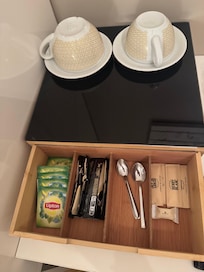 How do you make tea with no kettle?