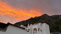 Sonnenuntergang hinter dem Hotel. Sehr angenehm. Nicht zu warm.