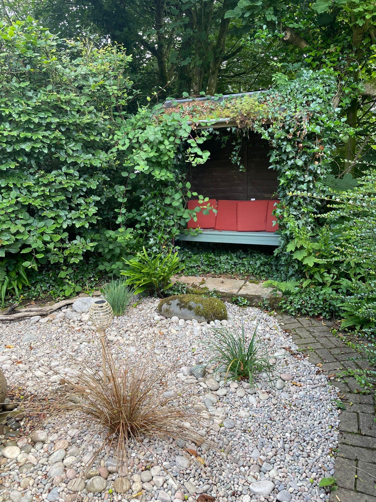 (Cottage garden, extra seating area)