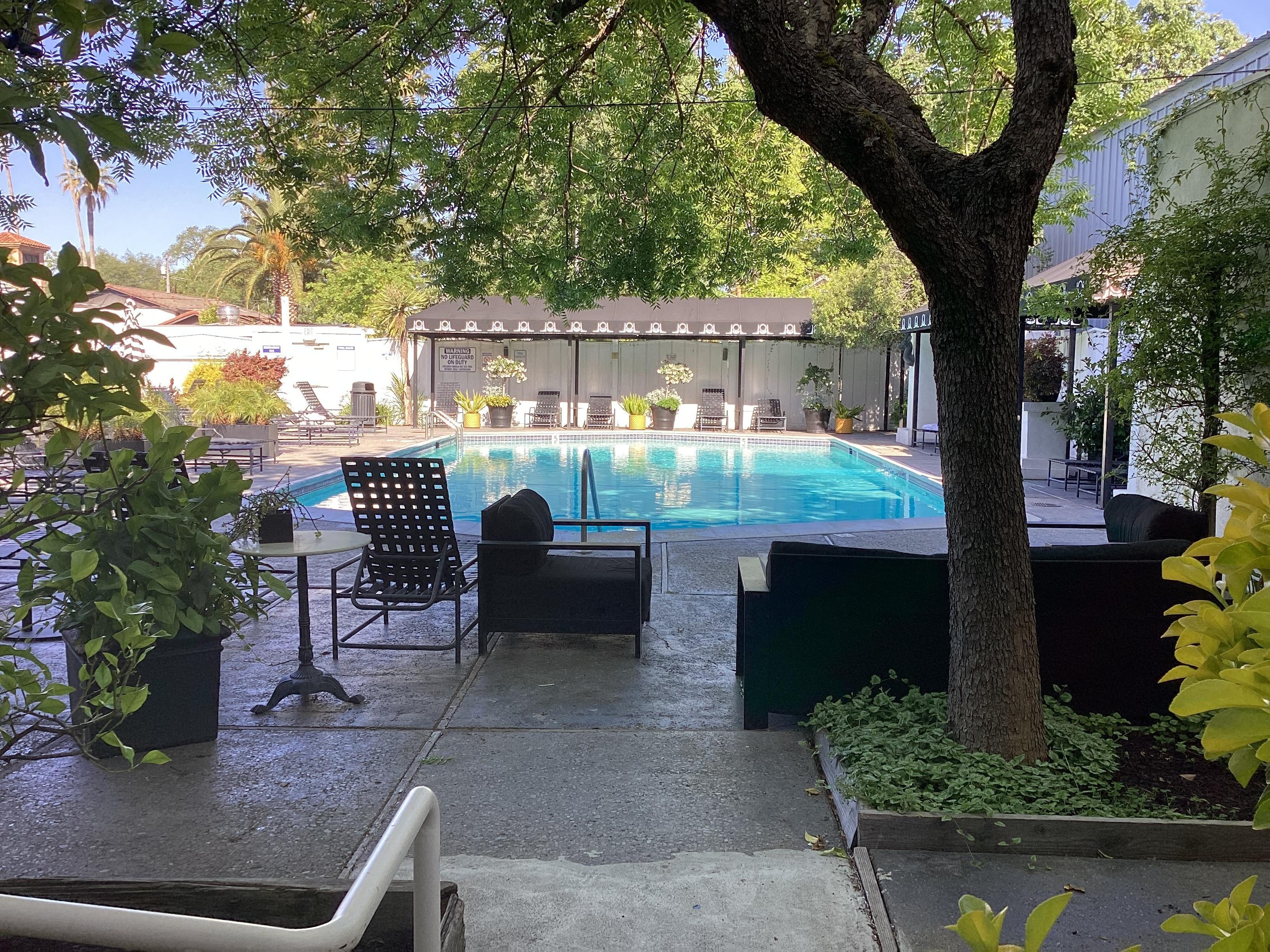Overall: A Must Stop Place  @ Calistoga!