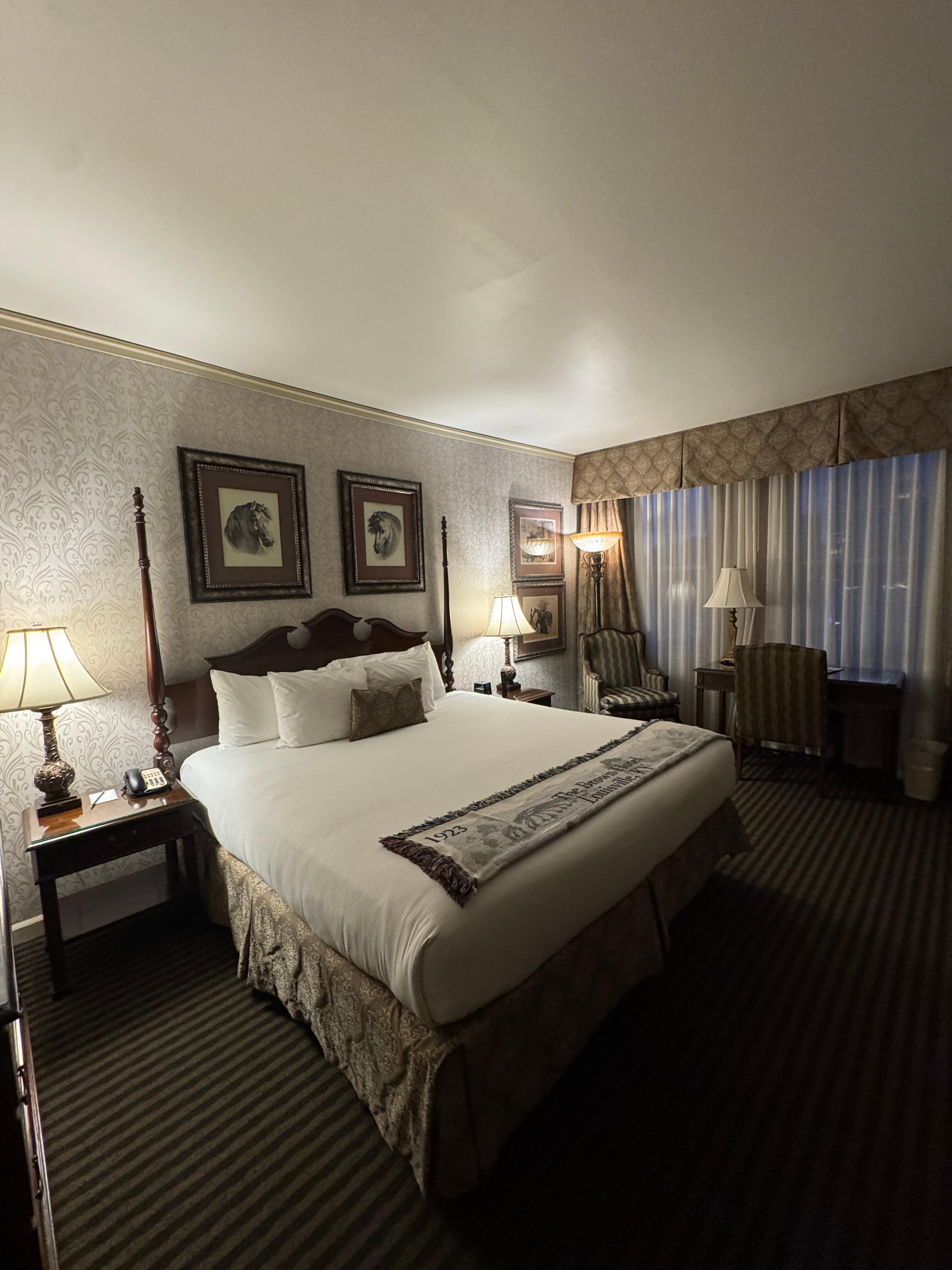 King Deluxe Bedroom, 11th floor