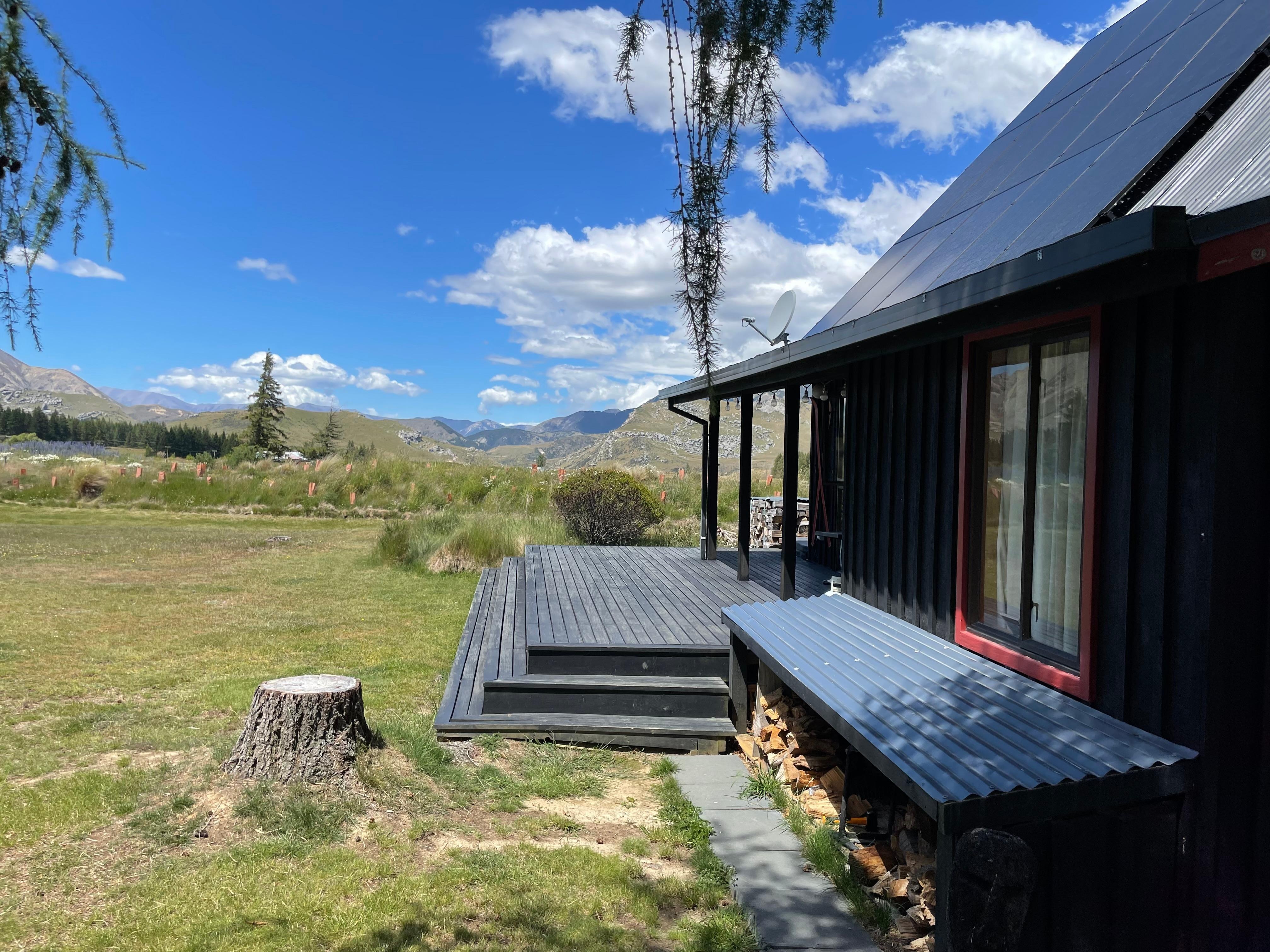 Side of the house towards the main road 