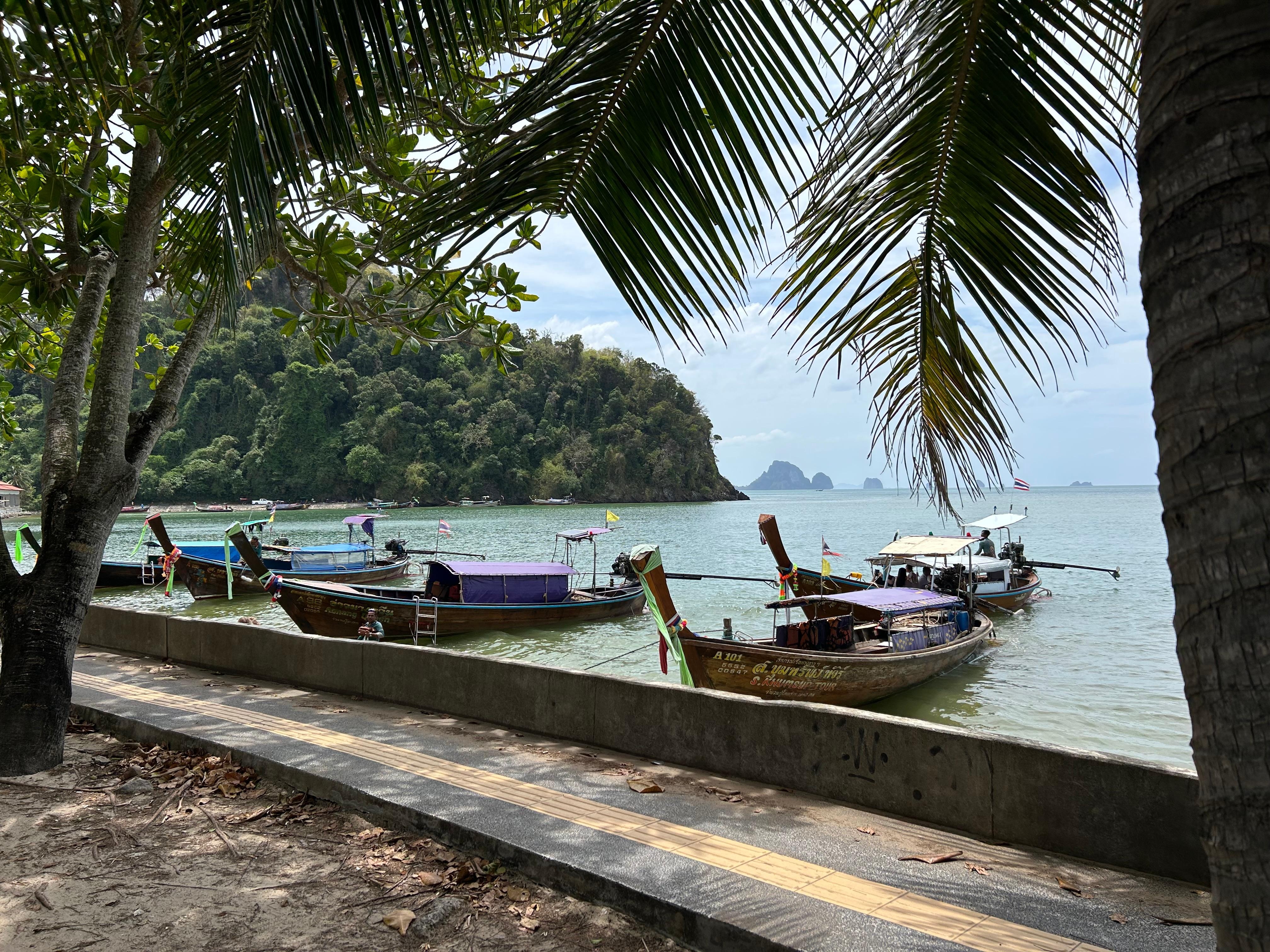 Longboats Aonang Beachfront