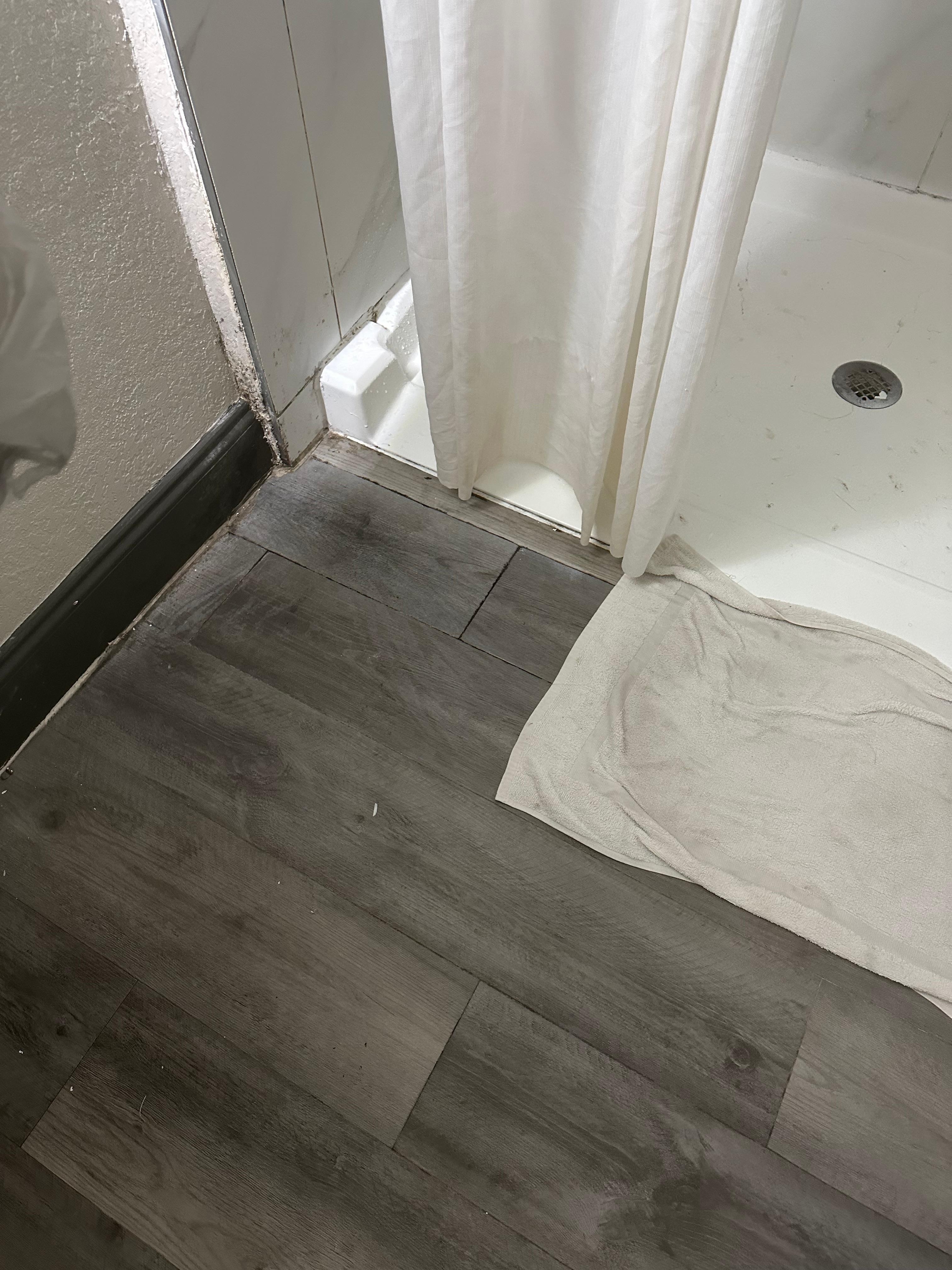 Wet floor shower 