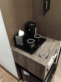 Coffee bar, safe and ref