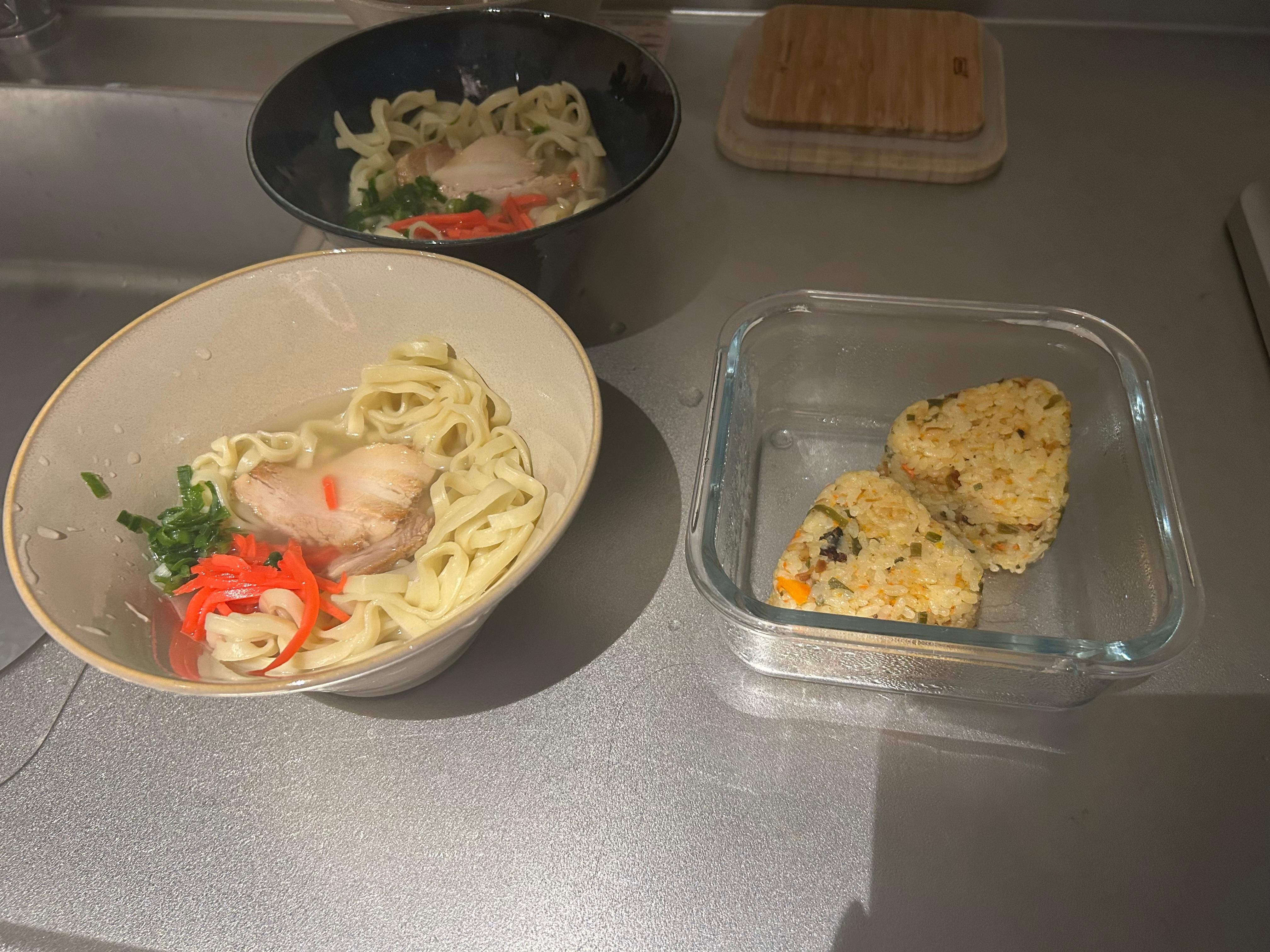 無料サービスの朝食