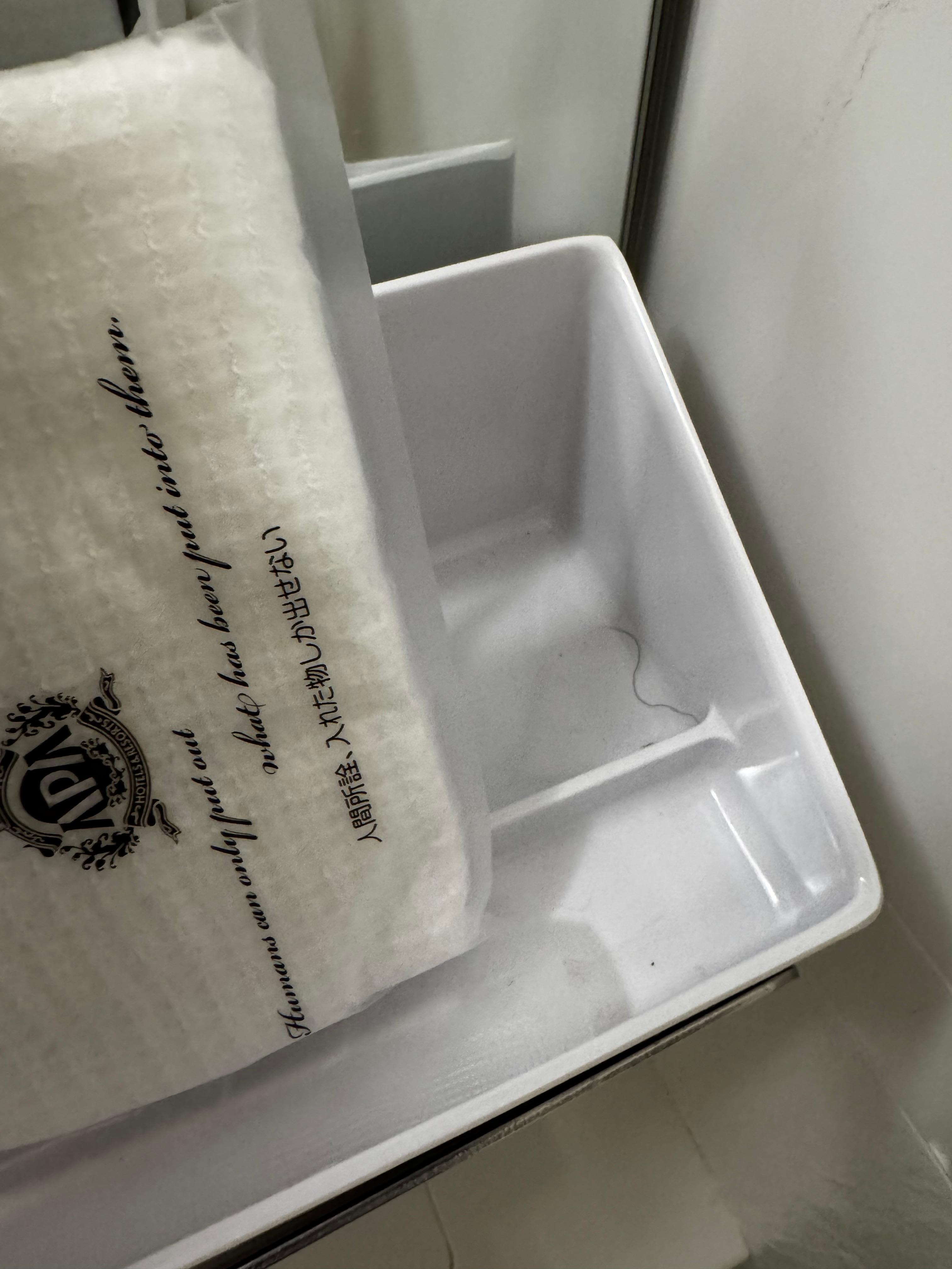 備品盒有體毛？！🤮