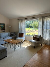 Beautiful decor and plenty of room.