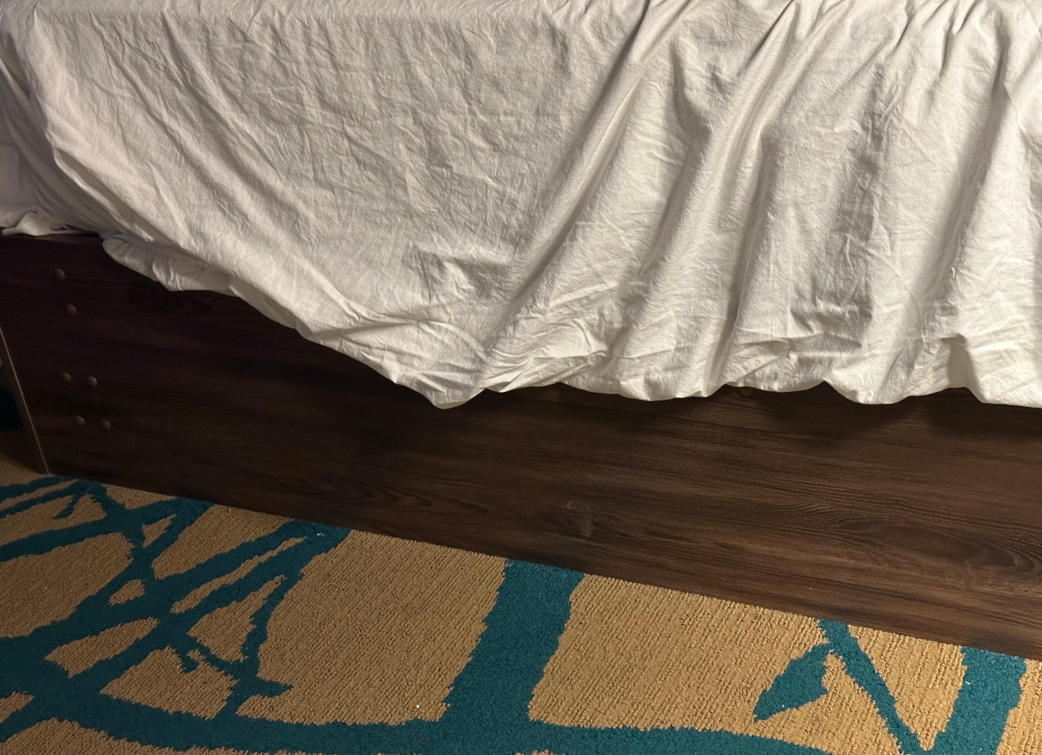 Fitted queen sheet