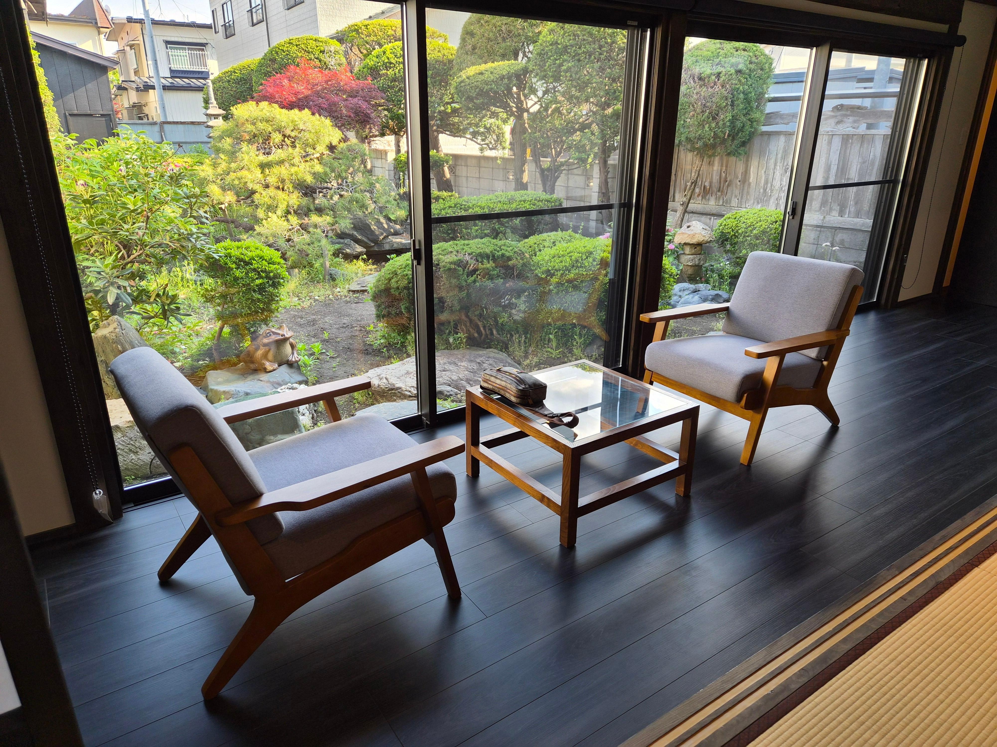 2 bedroom suite, sitting area