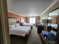 Double queen room