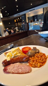 Great choice for breakfast buffet and offers cooked breakfast.