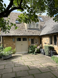 B & B courtyard