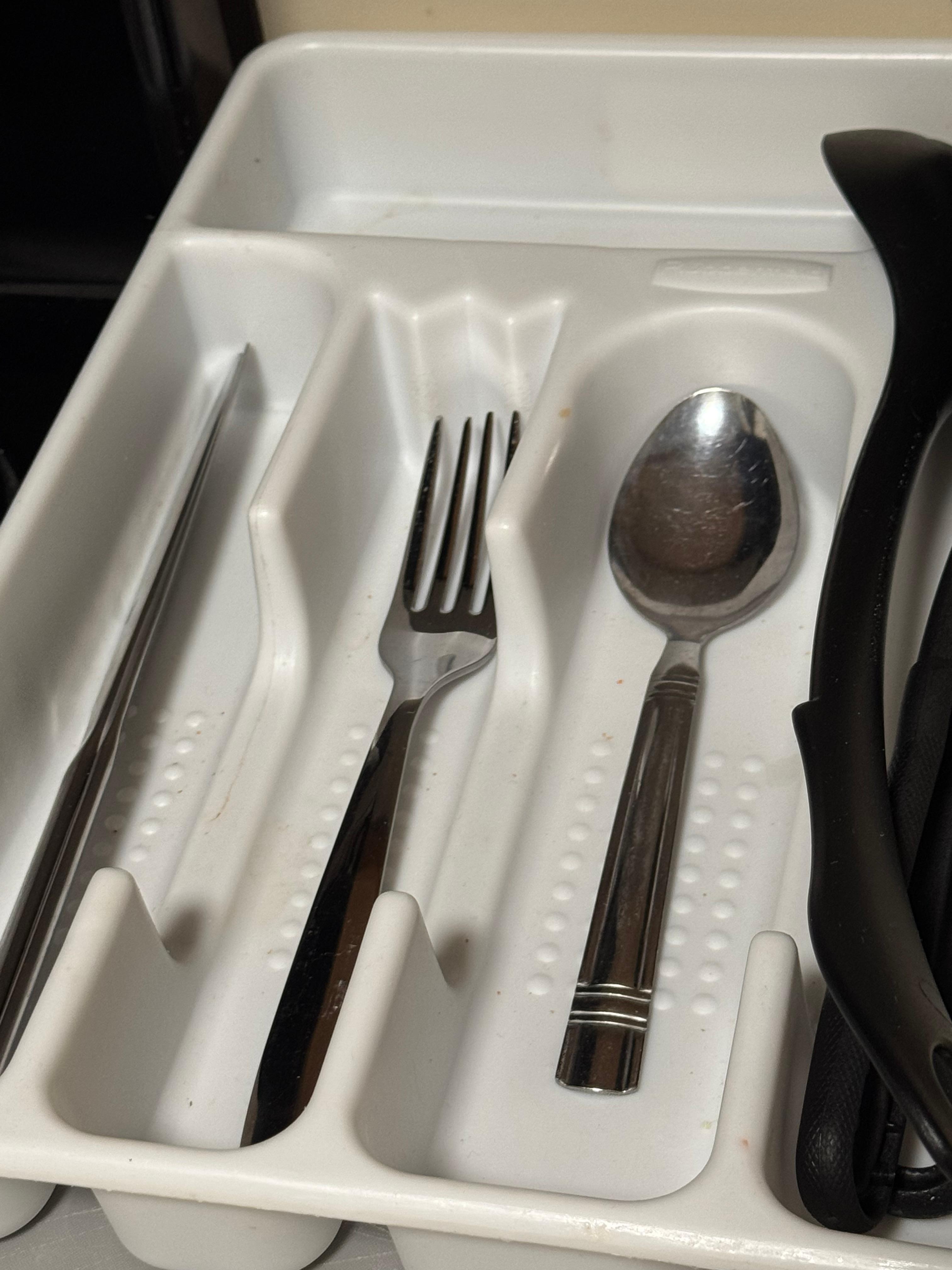 Additionally 2 guests. We went an bought utensils 