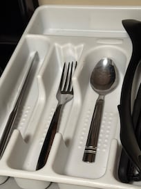 Additionally 2 guests. We went an bought utensils