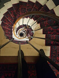 Das Treppenhaus mit 82 Stufen