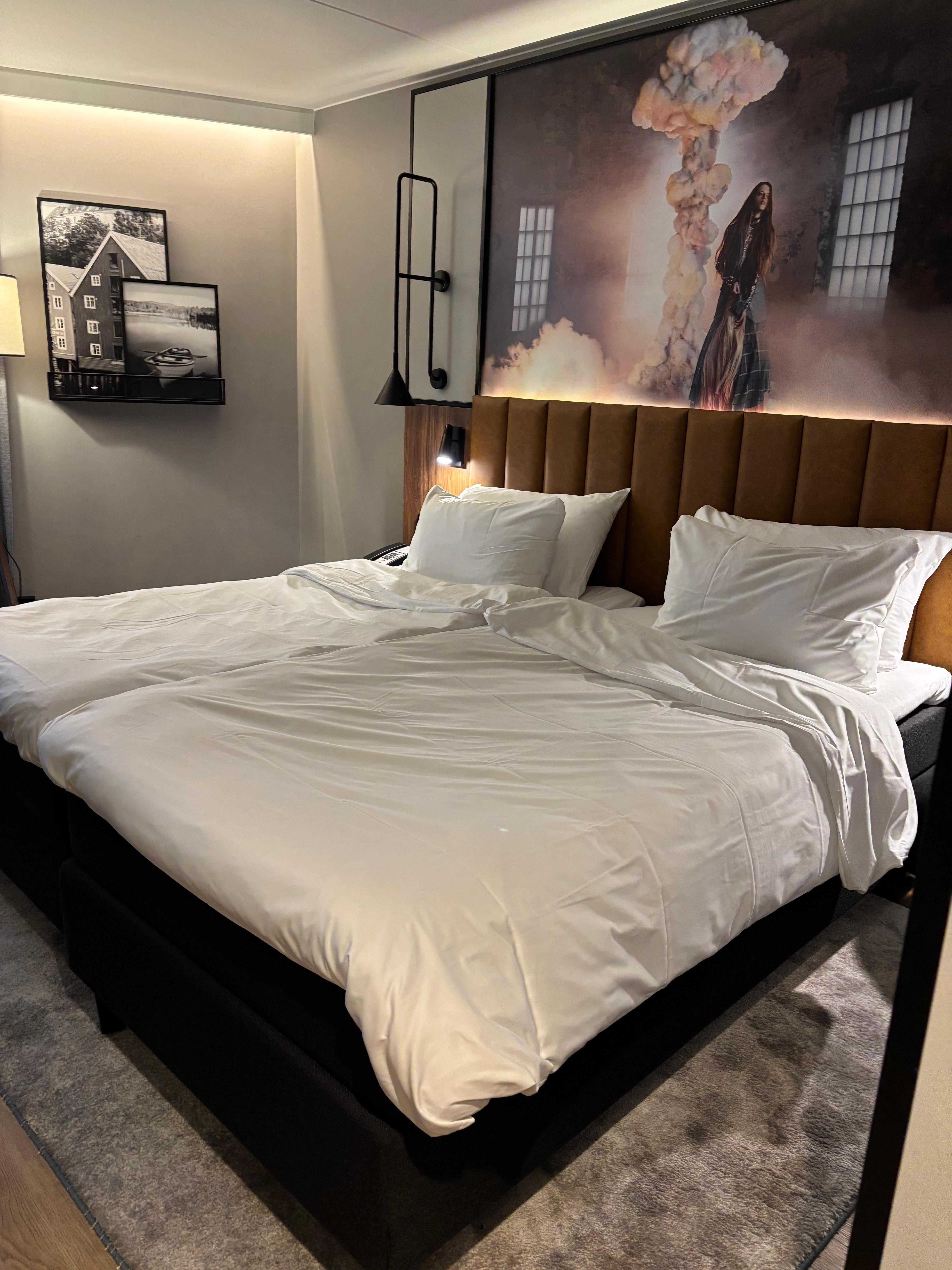 Rymligt och fint rum. Mycket smakfull inredning.