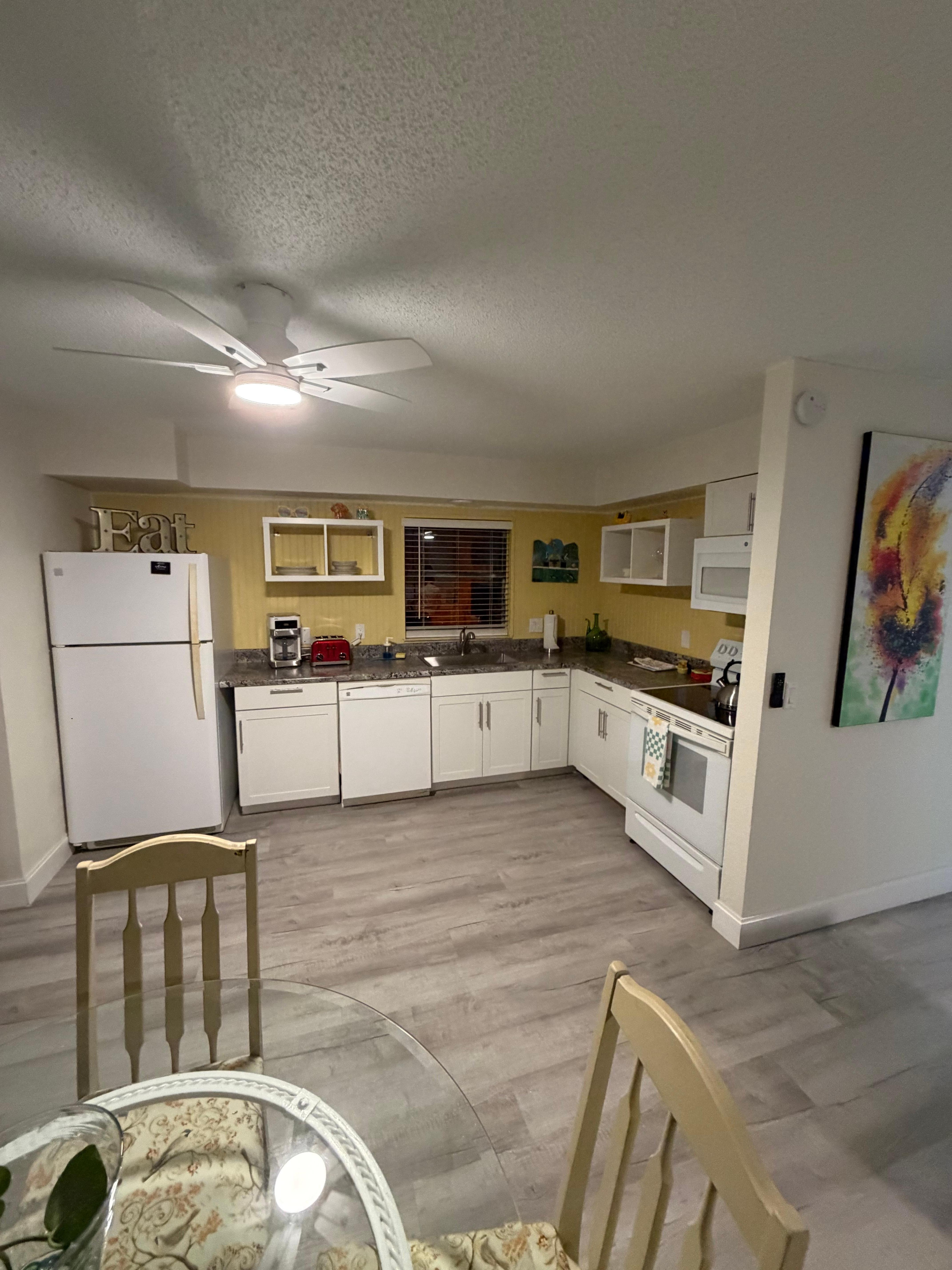 Kitchen and dining table