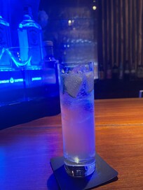 BARあります