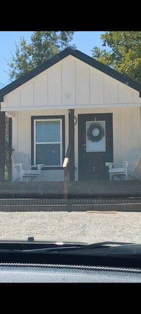 The front of Cabin 2 was adorable and plenty of parking.