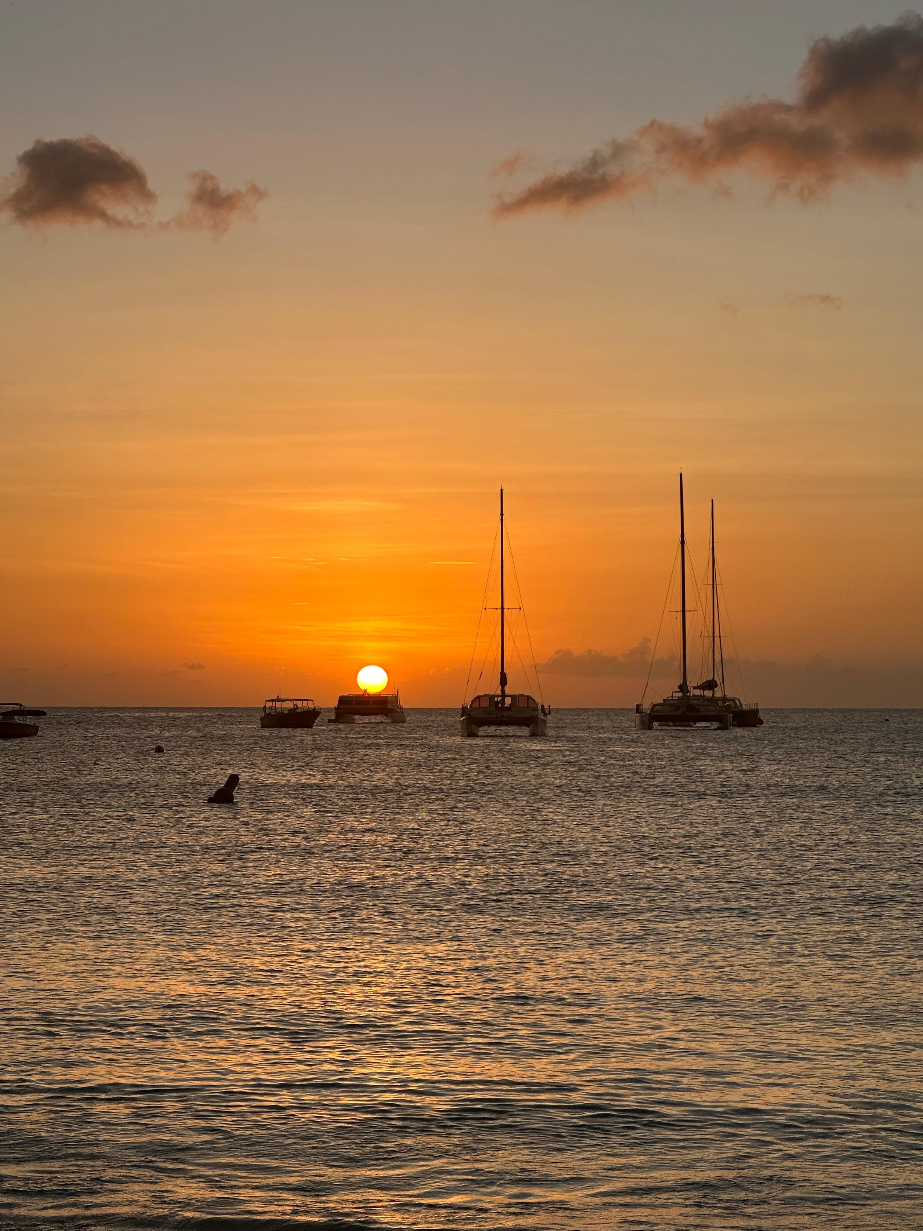 Sunset At Kimsha Beach ☀️ Atrium Front Row View 🙌🏾