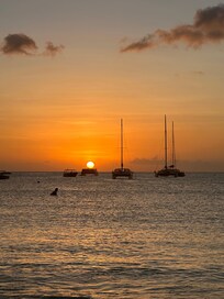 Sunset At Kimsha Beach ☀️ Atrium Front Row View 🙌🏾