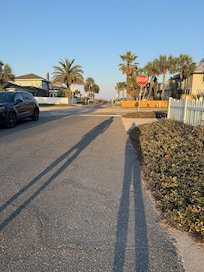 Quick walk to the beach