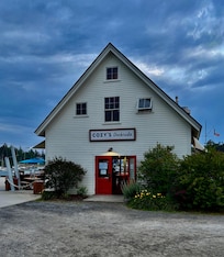 Cozy's Harbor Side Restaurant, Southport.