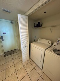 Laundry room door, broken