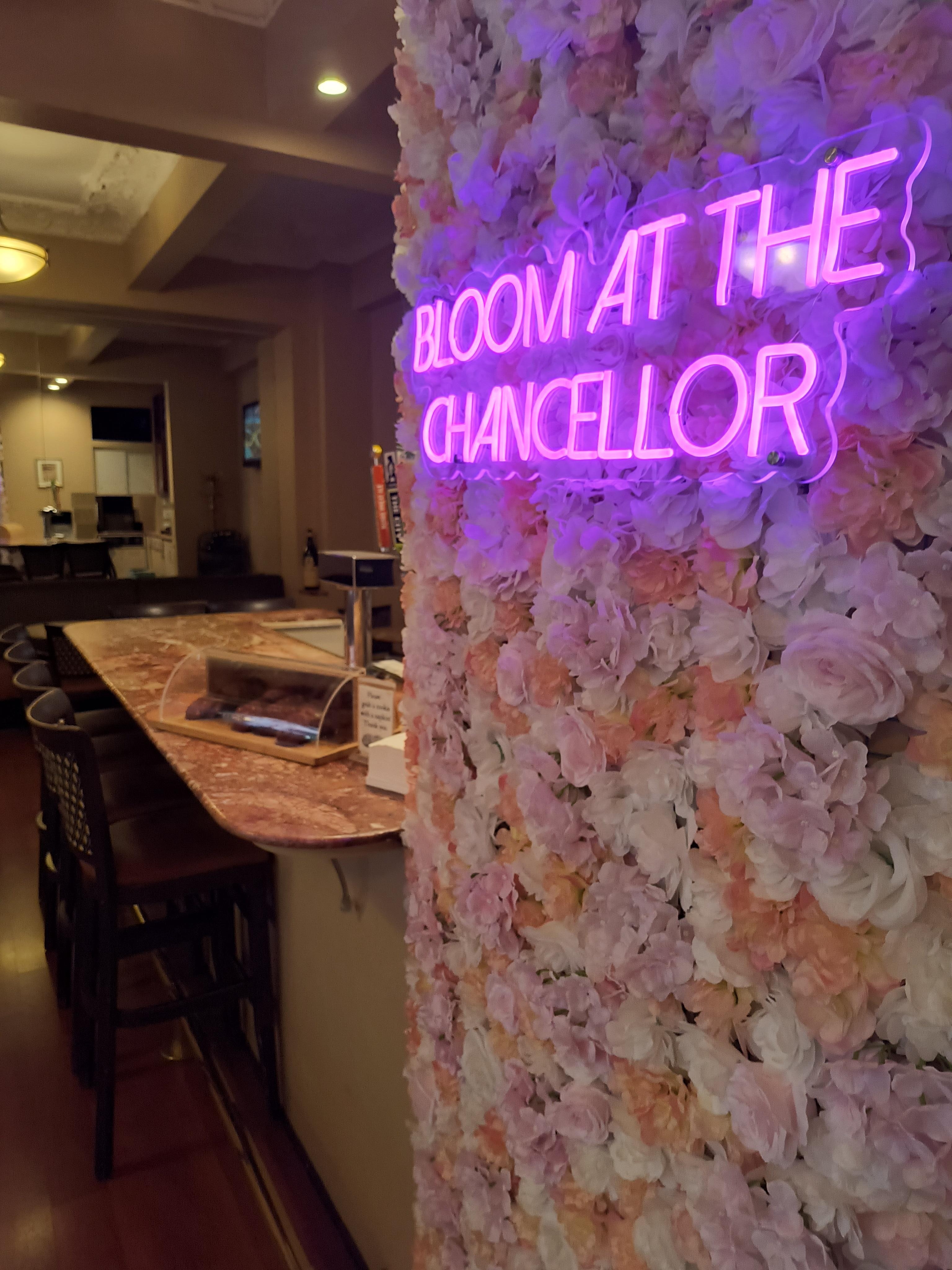 nice spot for beverages!