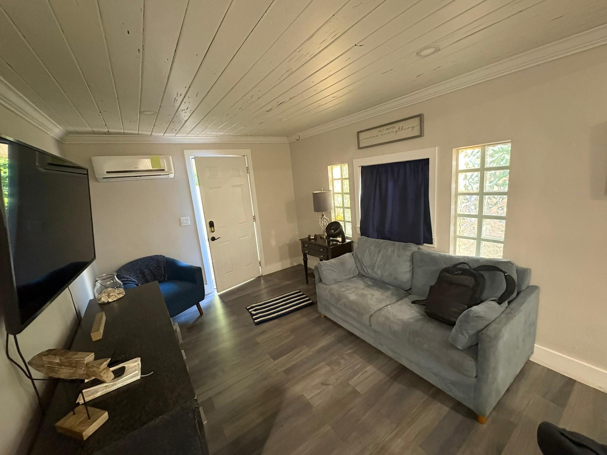 Large TV in sitting Room