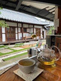 中庭のフリードリンクスペース