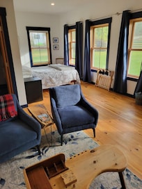 Berry Sunrise Room