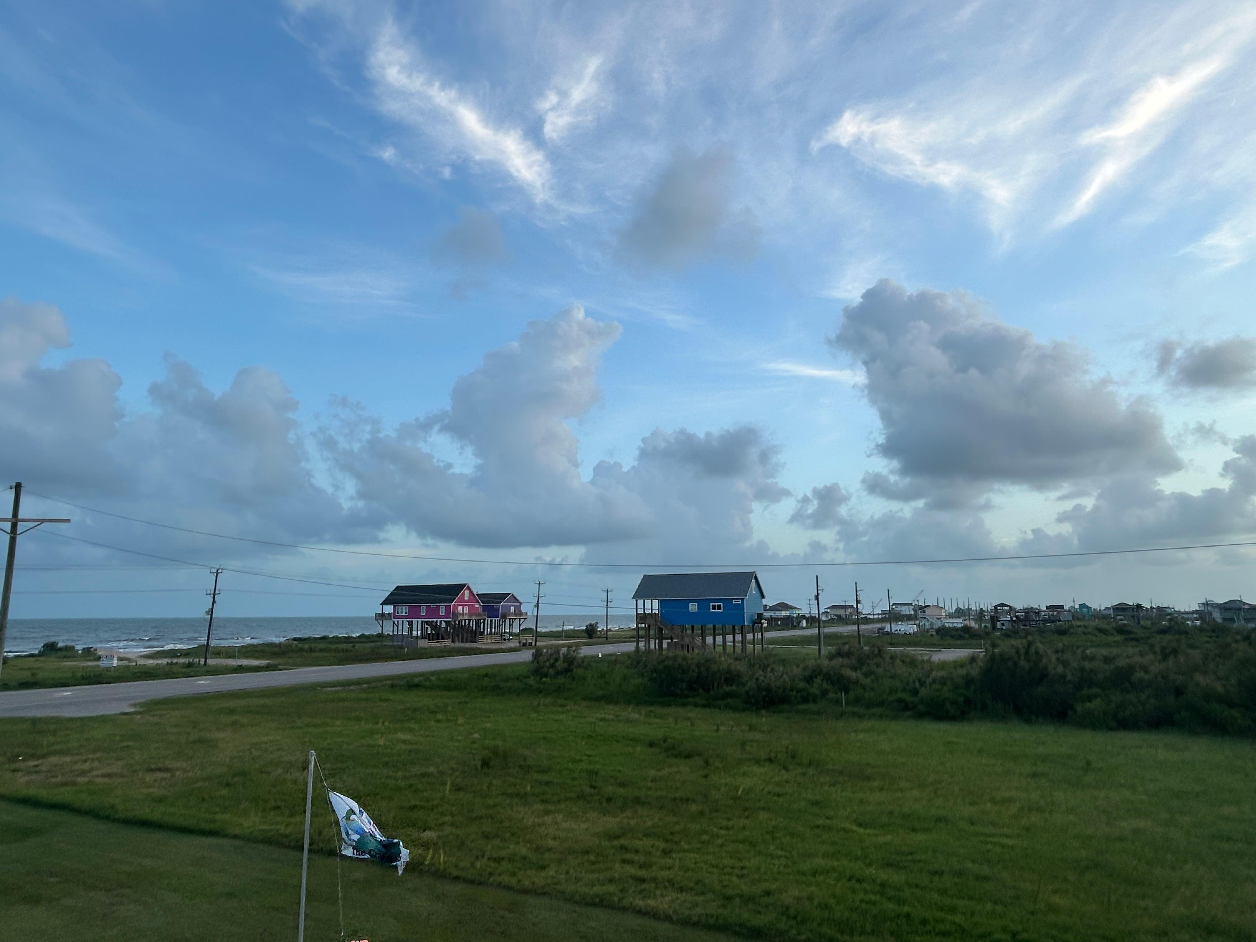 Perfect side view from the porch! My favorite 💓