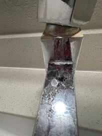 Bathroom sink faucet