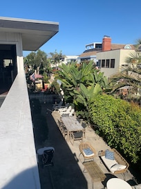 The pretty walkway to the beach.