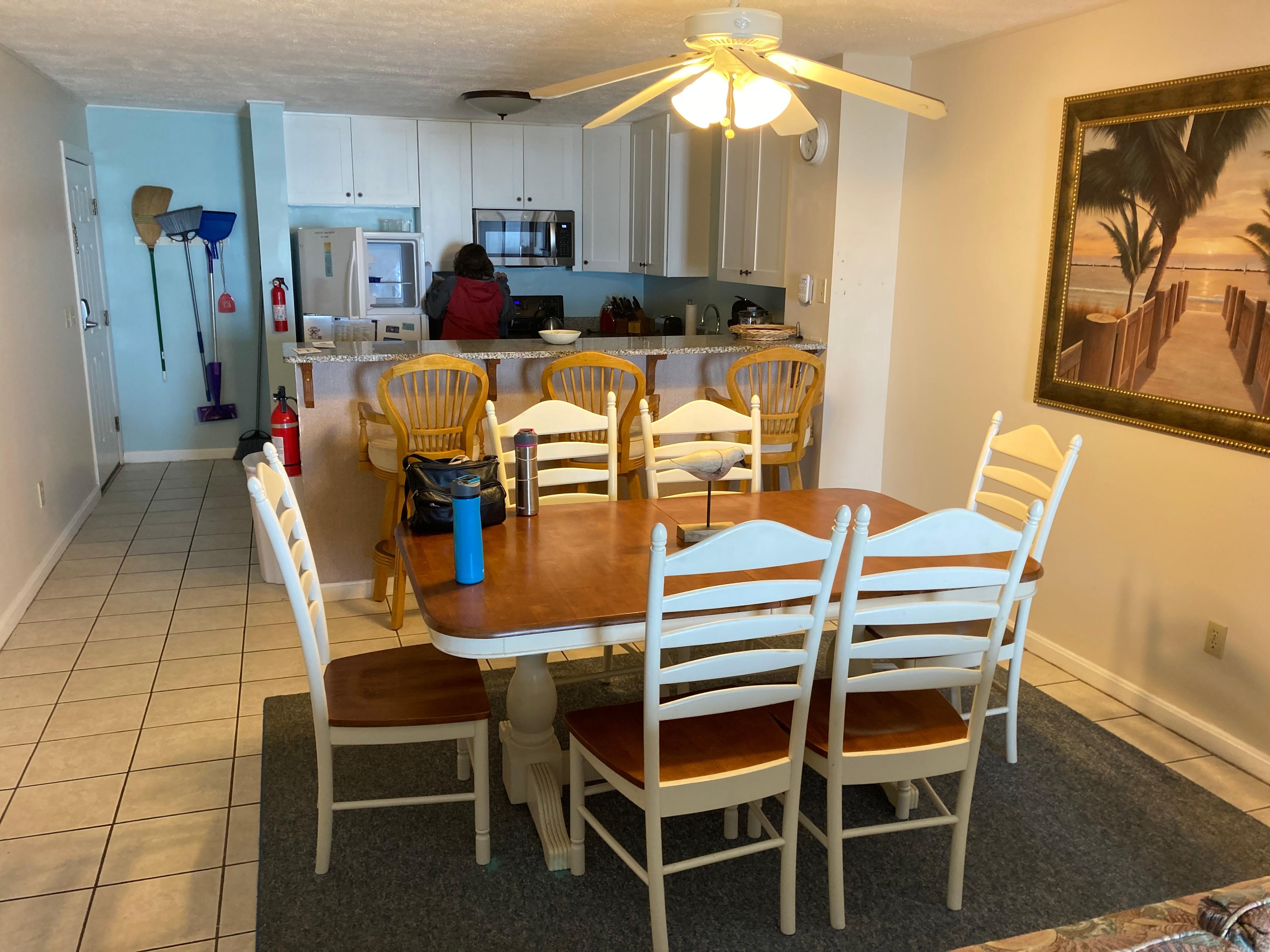 Dining room kitchen