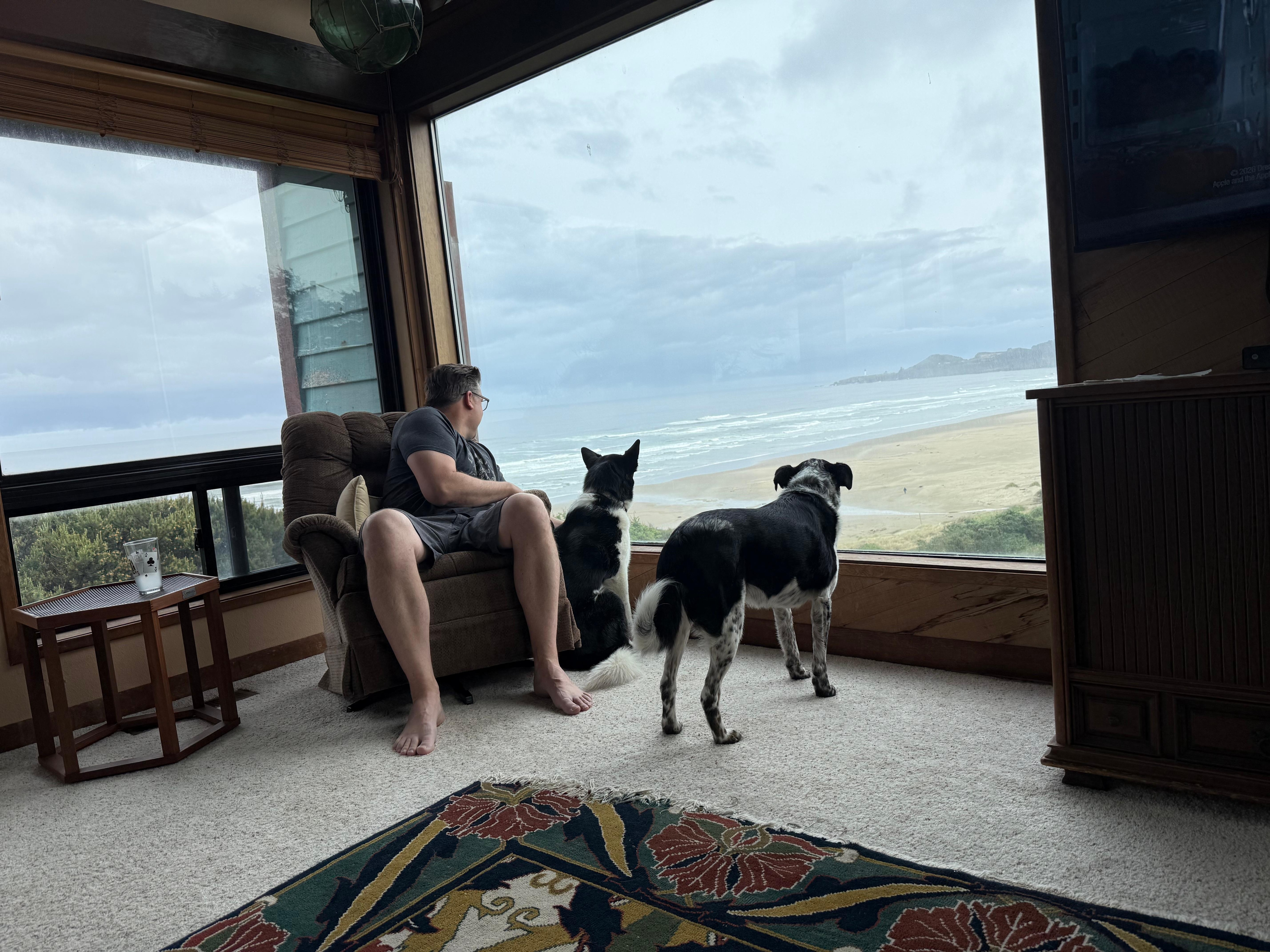 Wonderful views of Agate Beach and Yaquina Litehouse