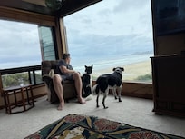 Wonderful views of Agate Beach and Yaquina Litehouse