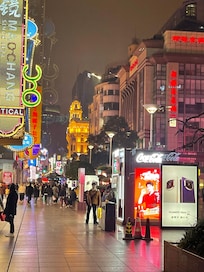 酒店樓下