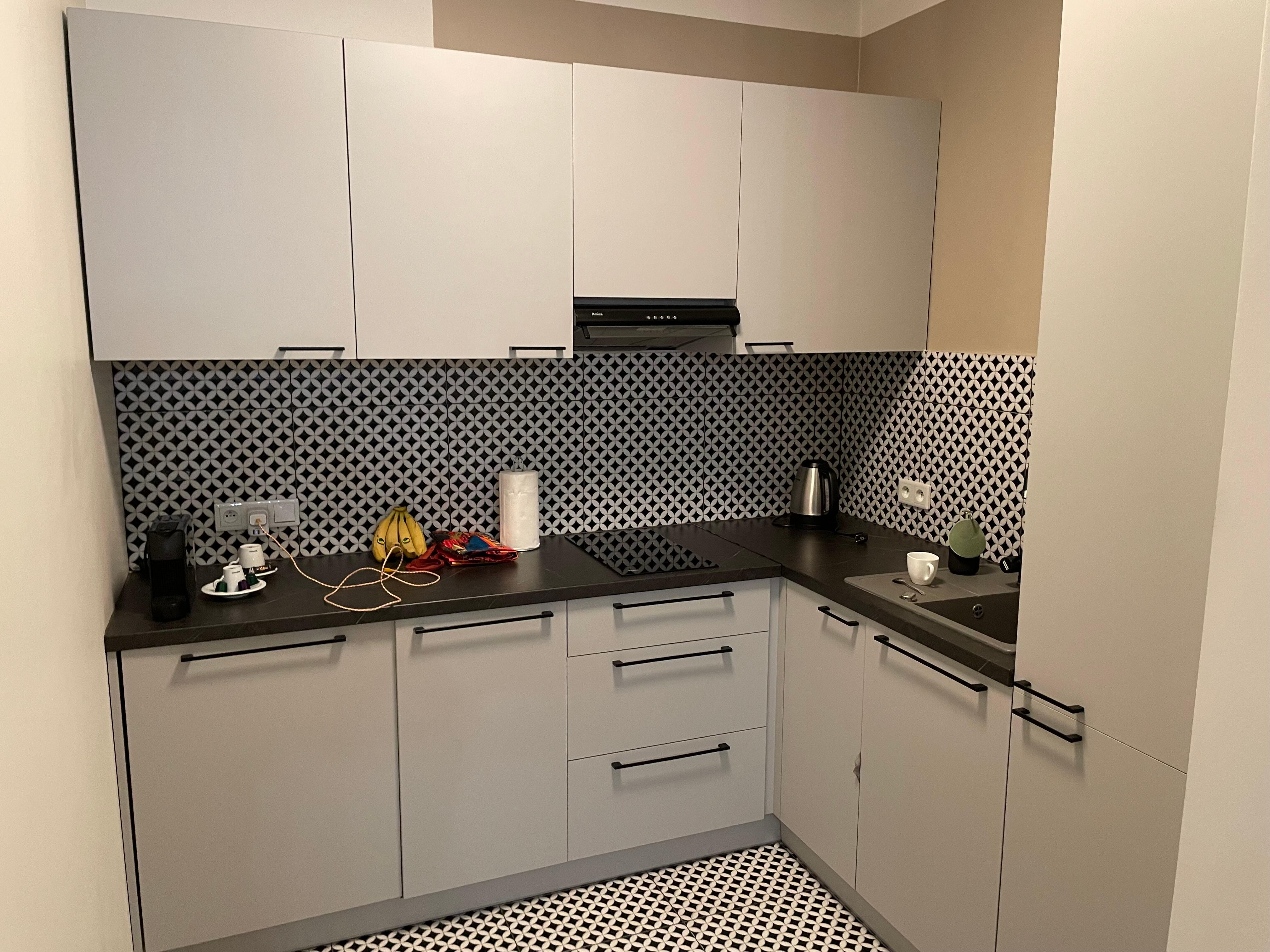 Kitchen unit 1