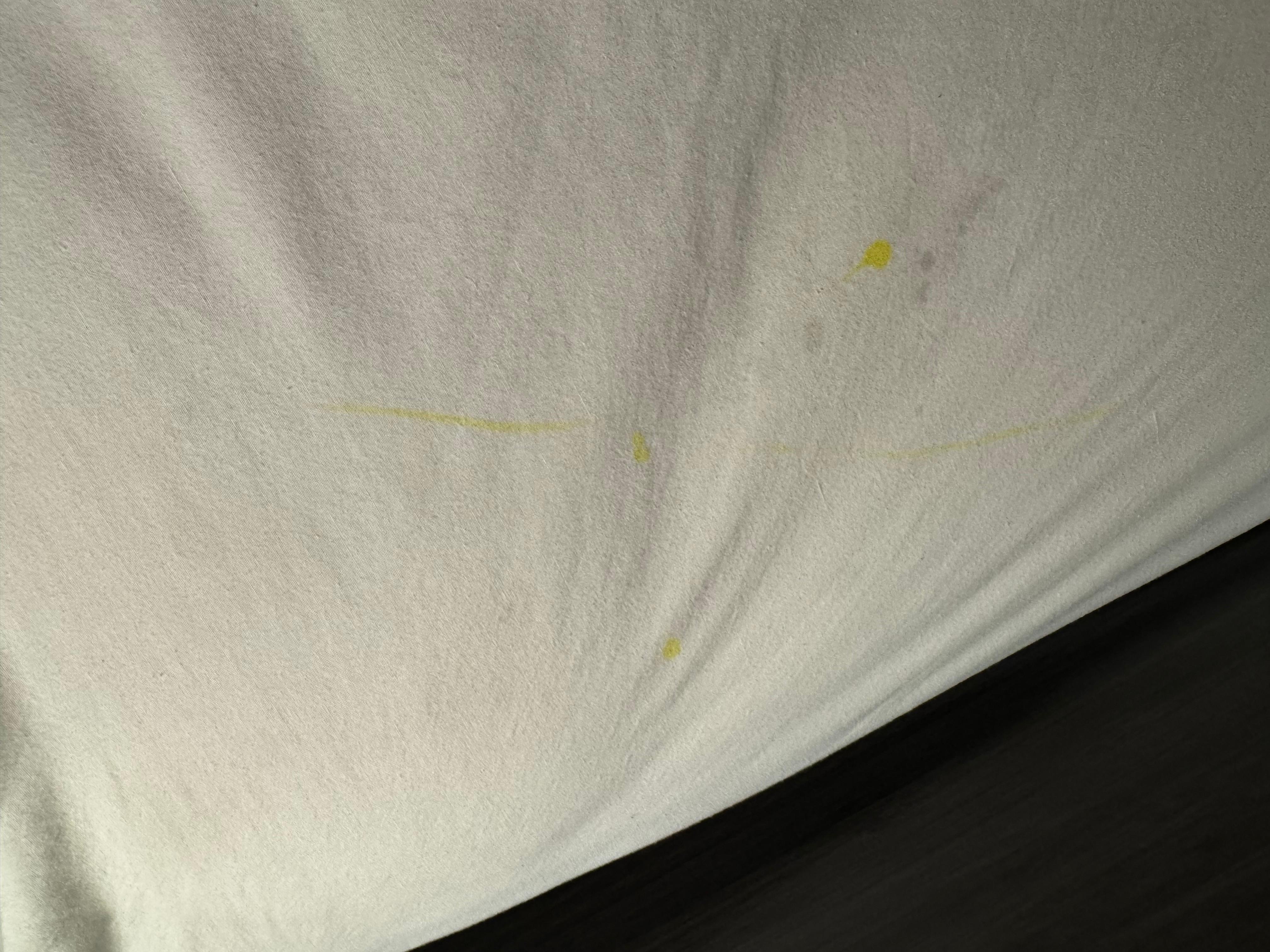 Sheets were disgusting