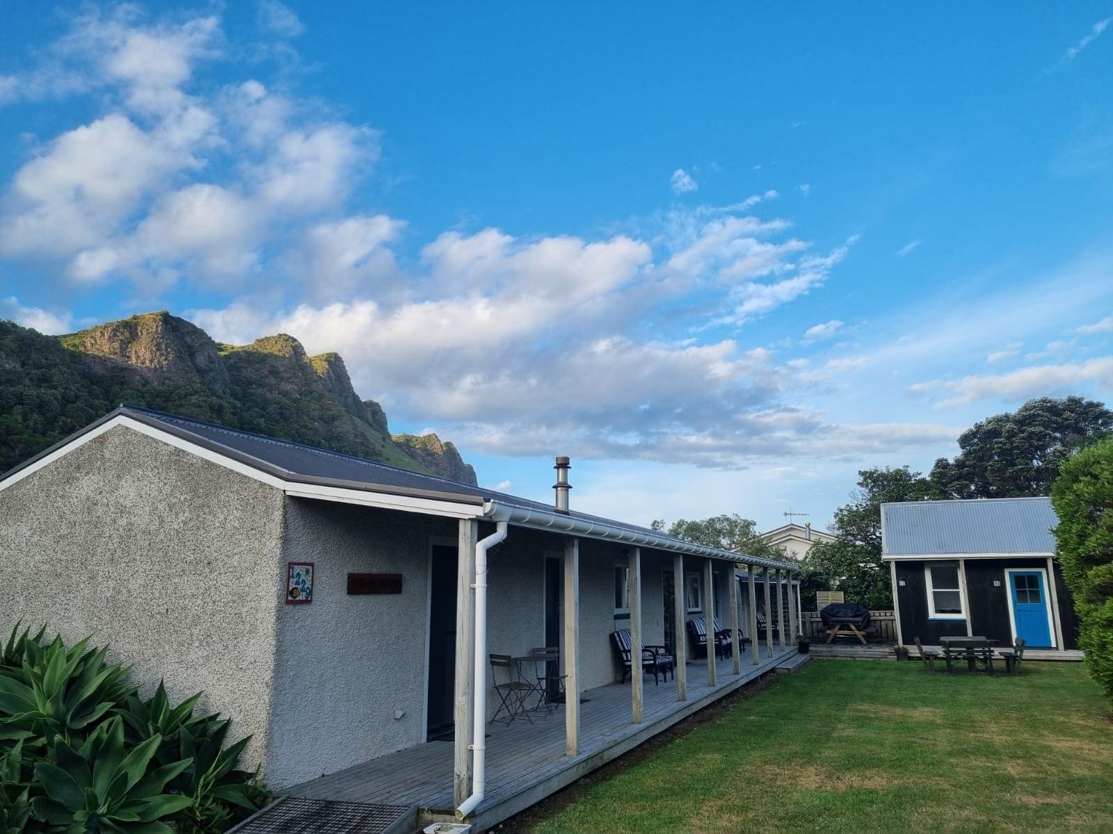 This was a great layout for us, we enjoyed indoor & outdoor seating, plenty of options