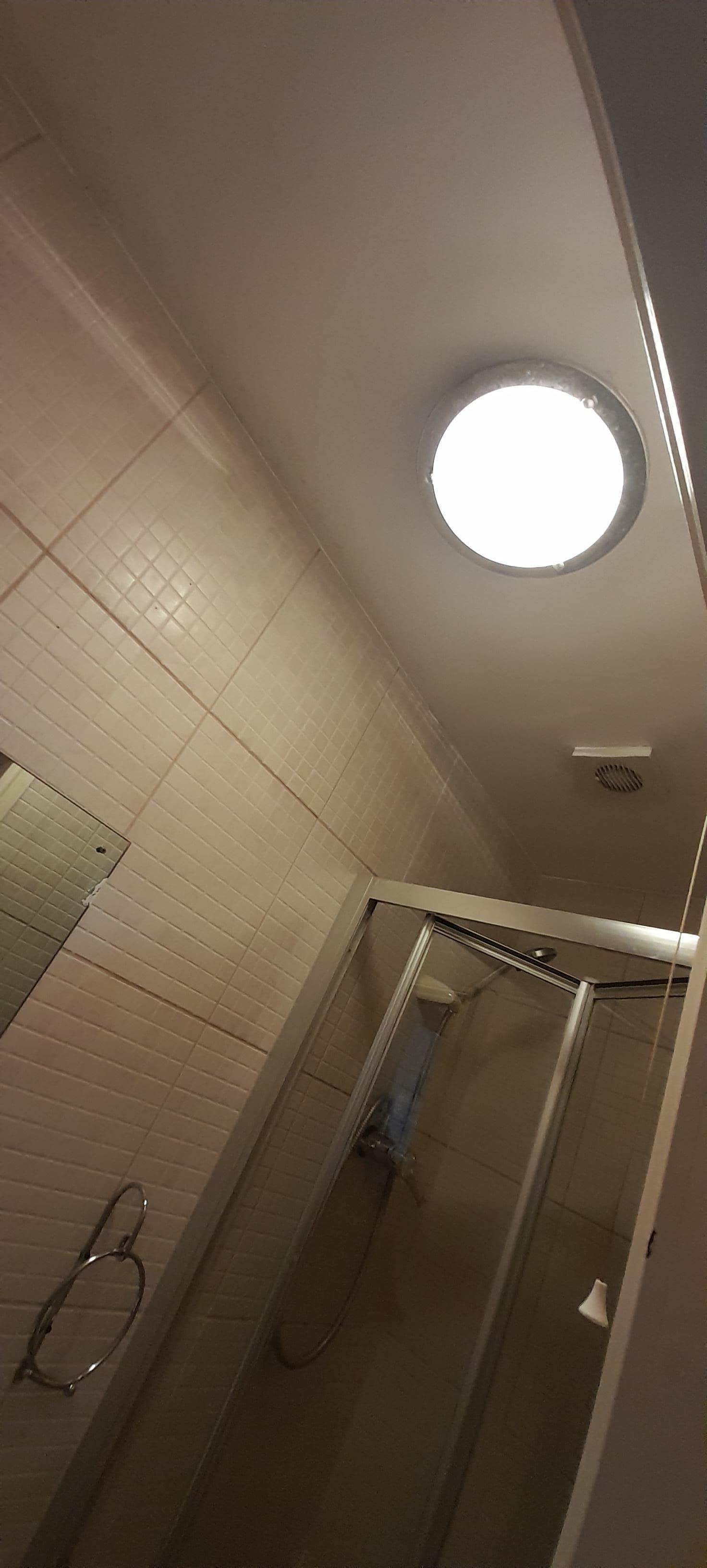 Very thin shower bathroom