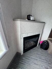 Loved the fireplace on a chilly night. Extremely clean room!