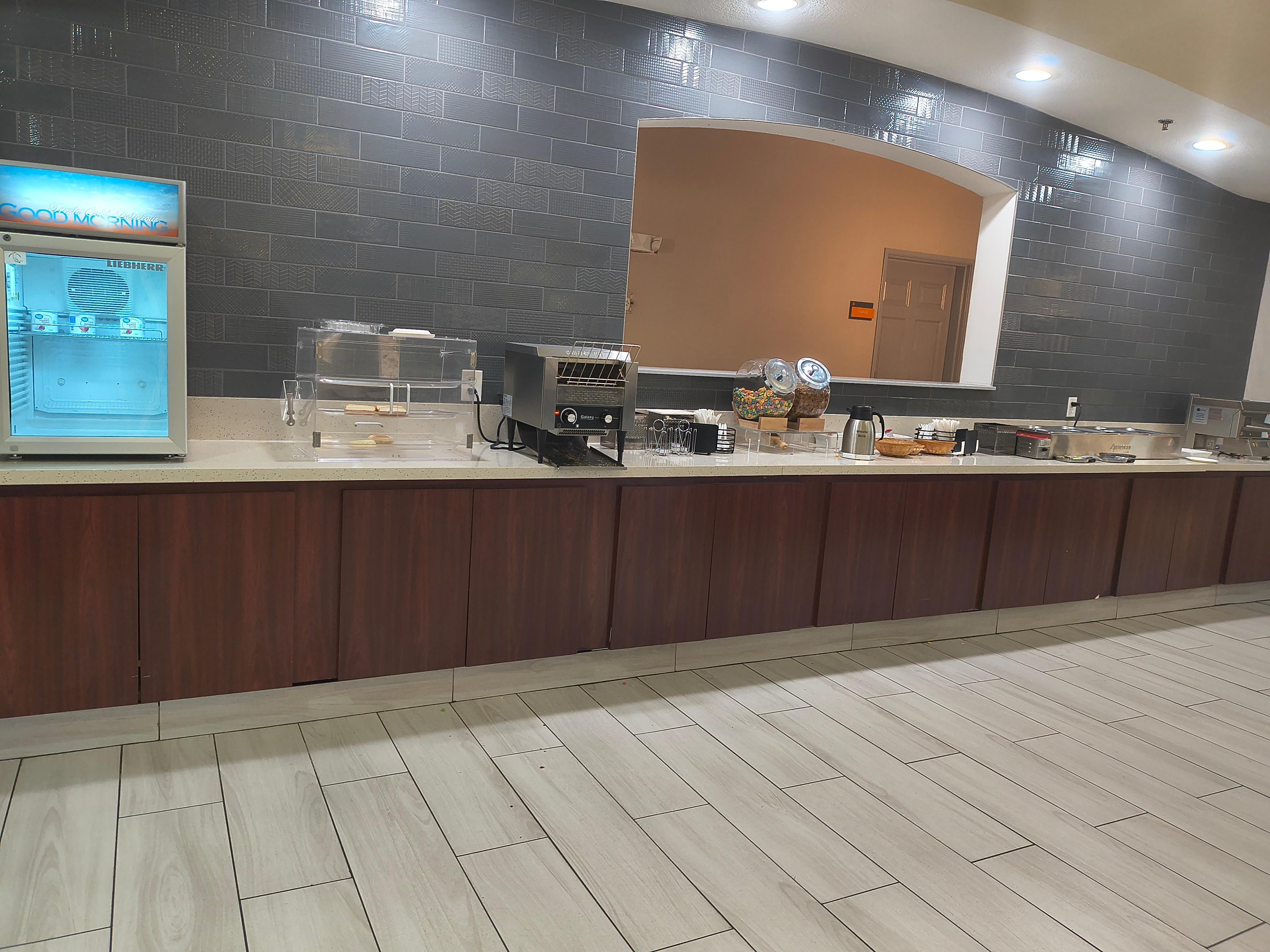 The breakfast buffet immediately after we paid for the voucher. Picture shows how everything was empty. 