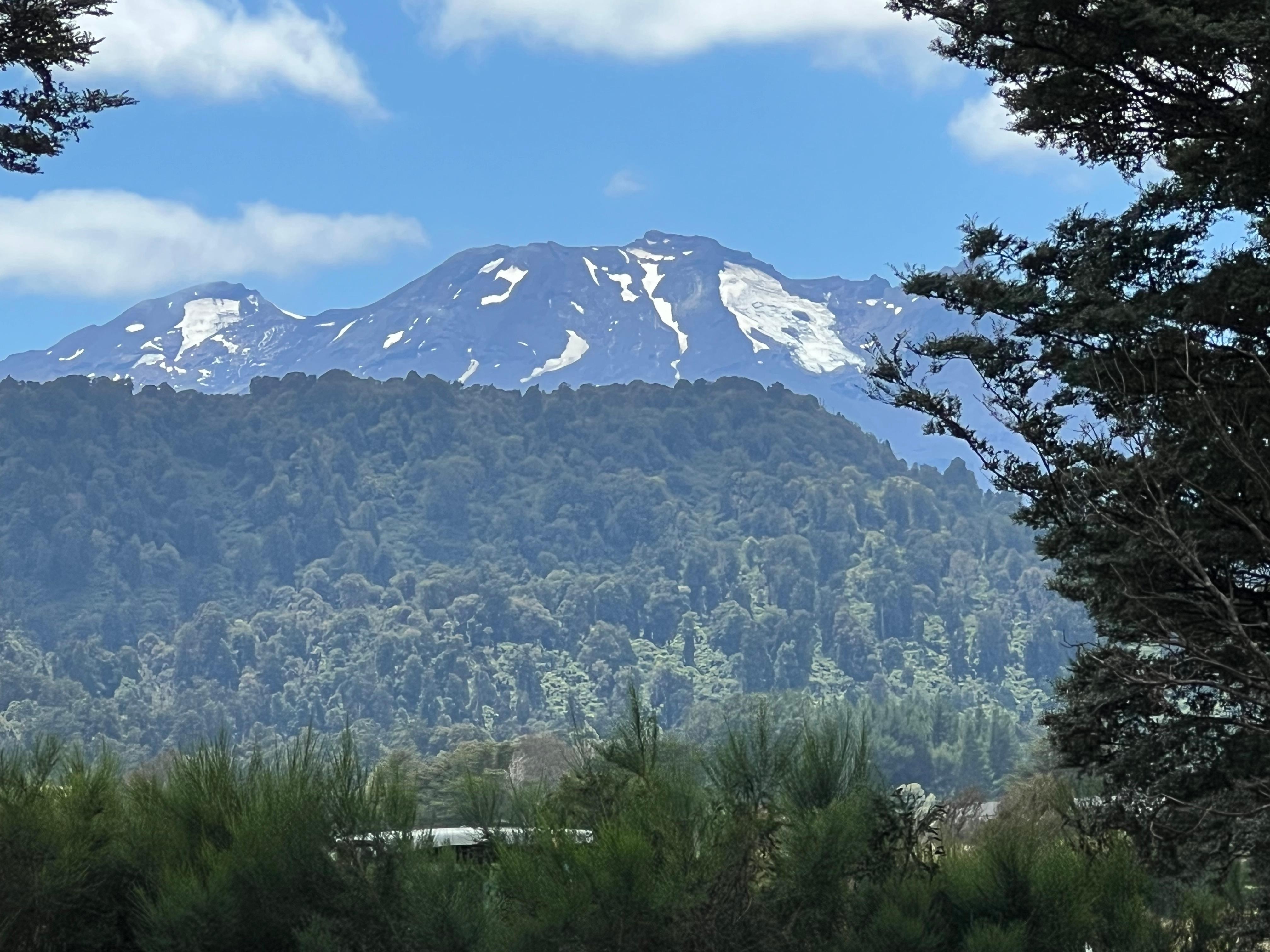 View to the mountains from any of the 3 rooms 