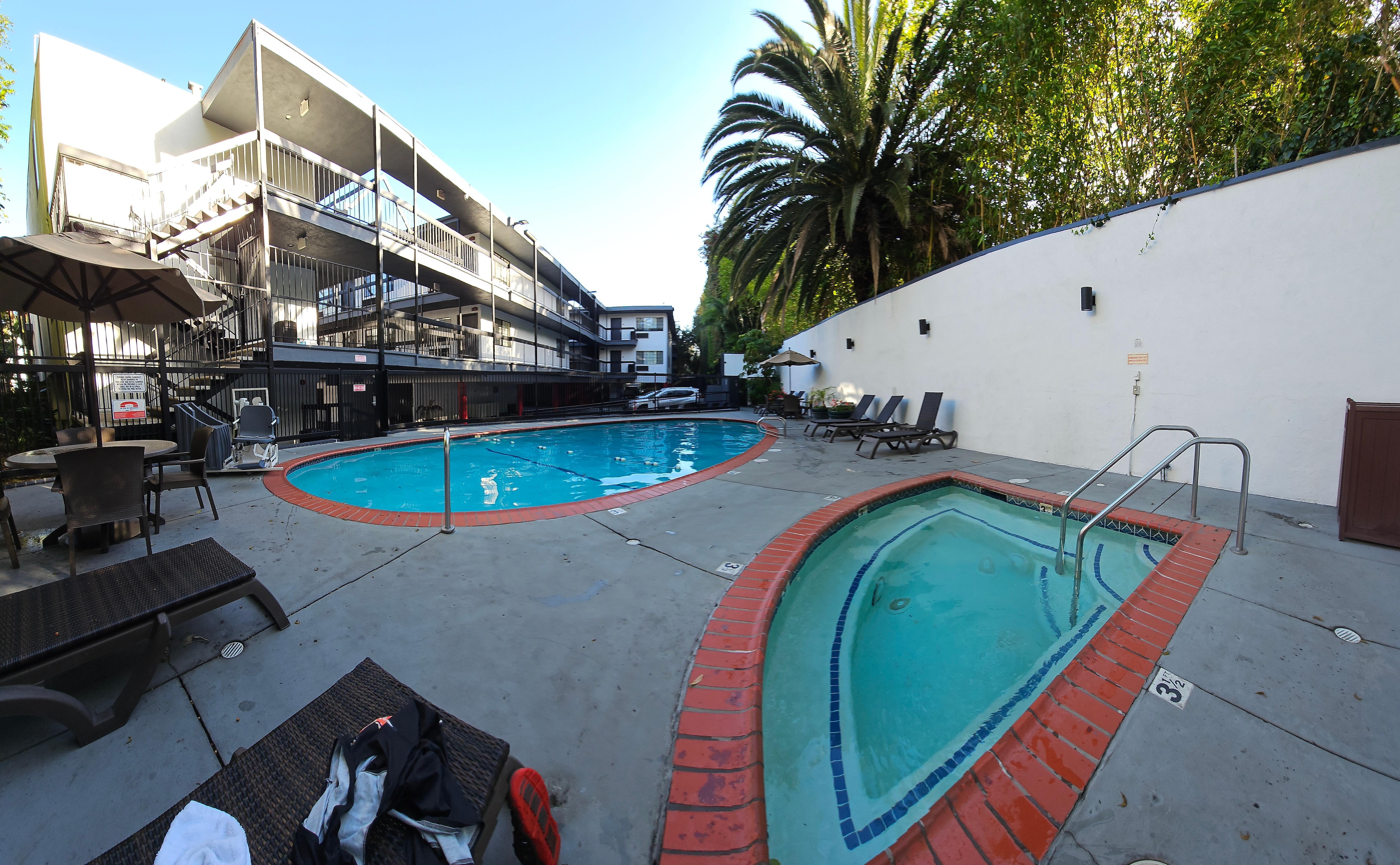 Jacuzy and Swiming pool